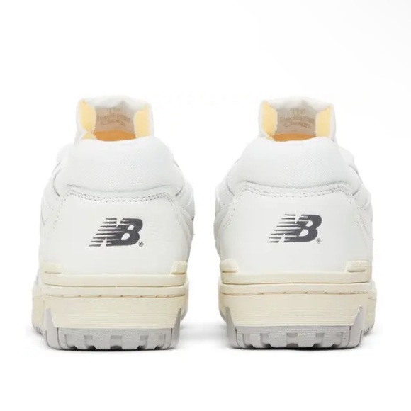 New Balance - Men’s Sneakers in 550 (White Grey) - Picture 5 of 5